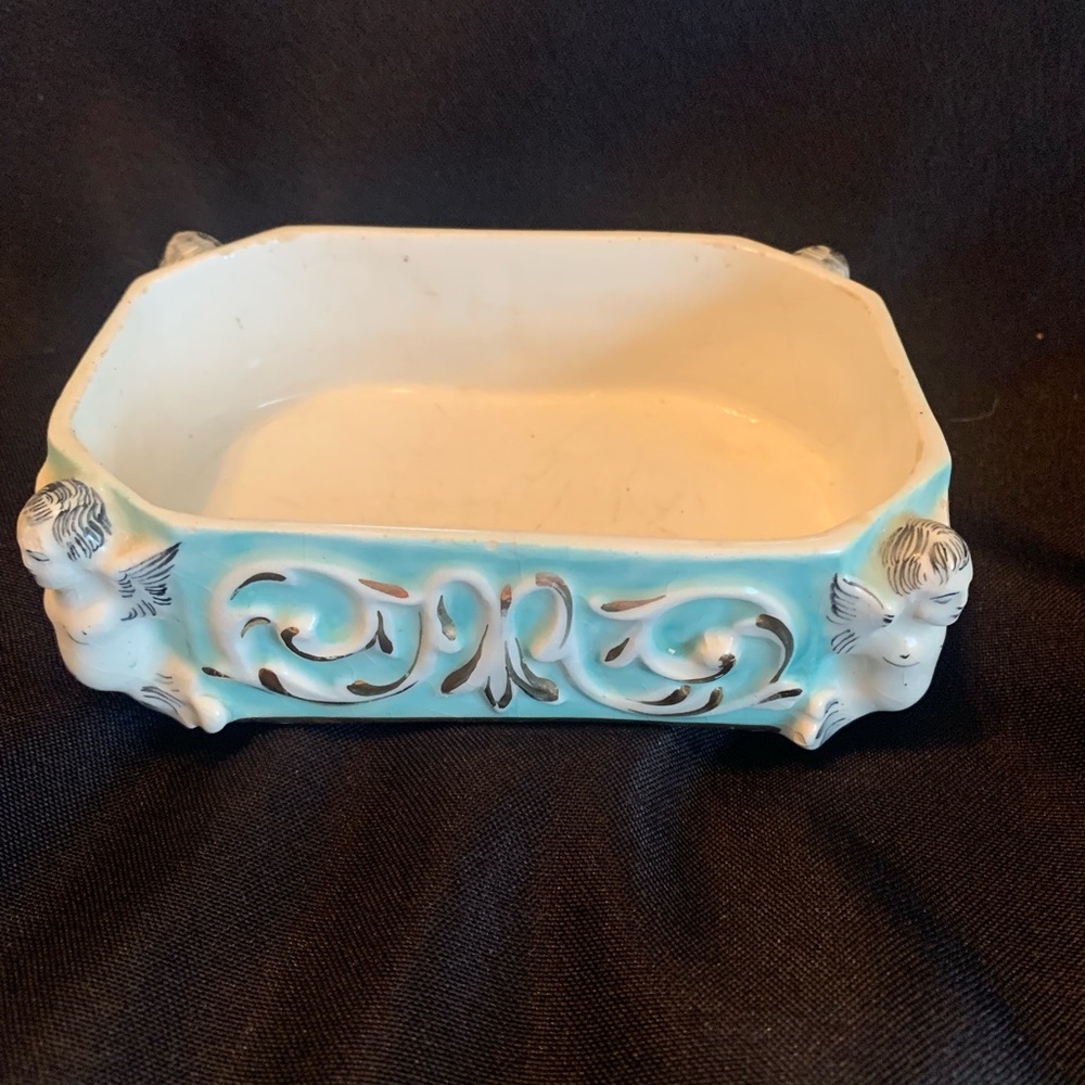 Vintage Beautiful Soapdish
